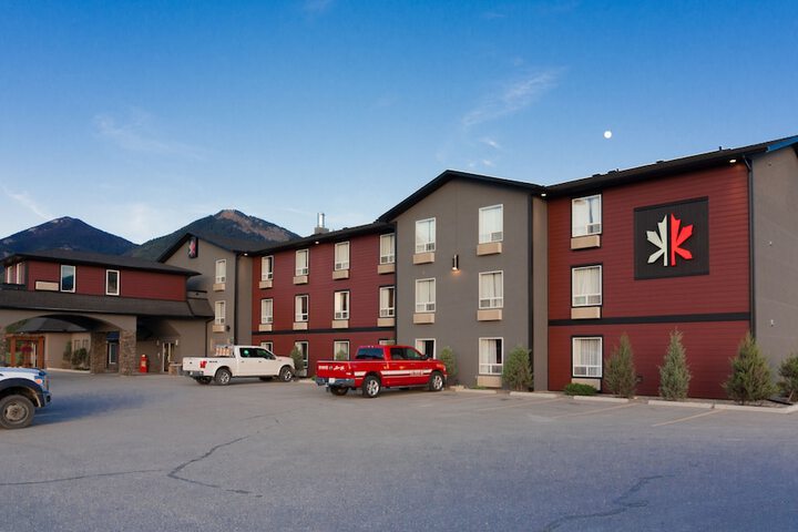 The Kanata by BCMInns Invermere