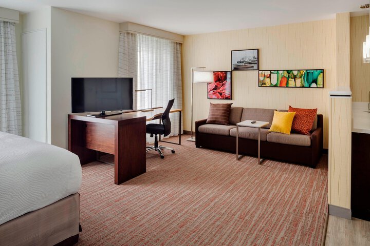 Room 27 of 36