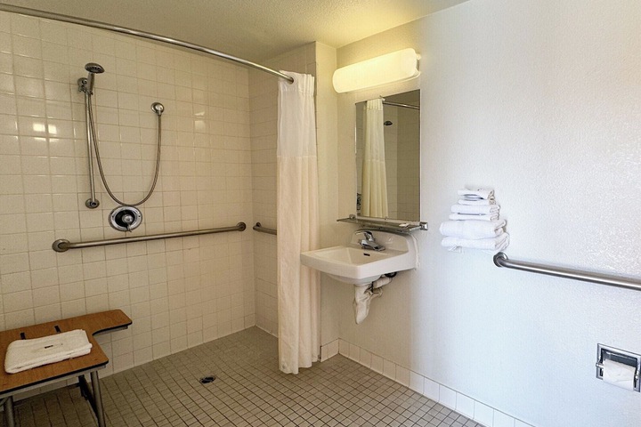 Studio 6 Suites – Bellflower Ca - Los Angeles