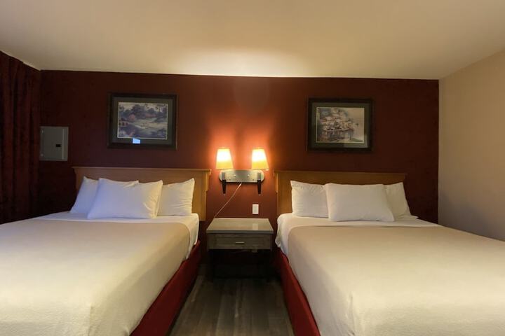 Sahara Courtyard Inn