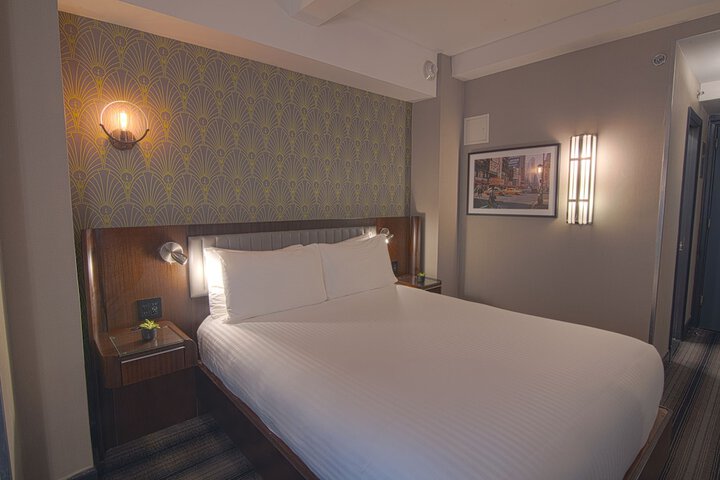 Room 50 of 81