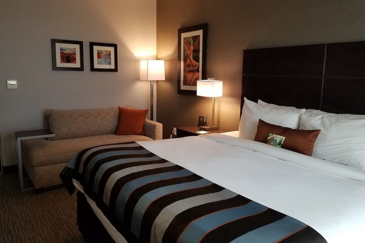 Room 16 of 28