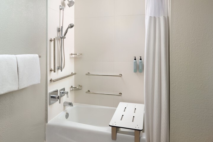 Courtyard by Marriott Charlottesville