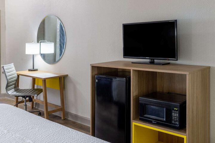 Room 35 of 42