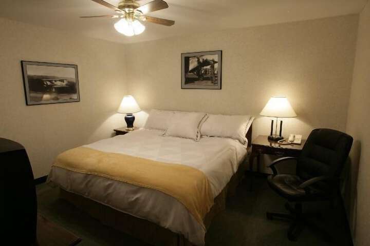 Room 35 of 68