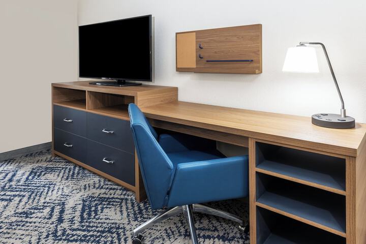 Room 53 of 57