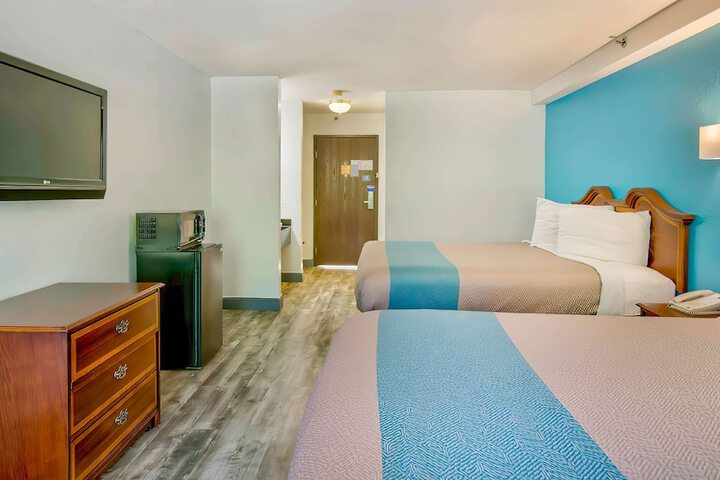 Motel 6 Grand Rivers KY