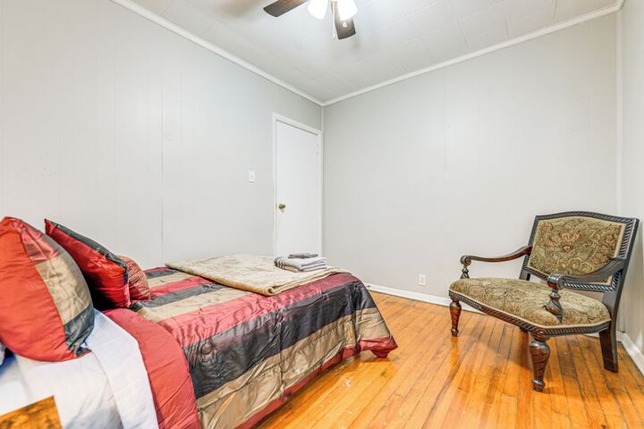 6 Mi to Dtwn Attractions: Buffalo Apartment!