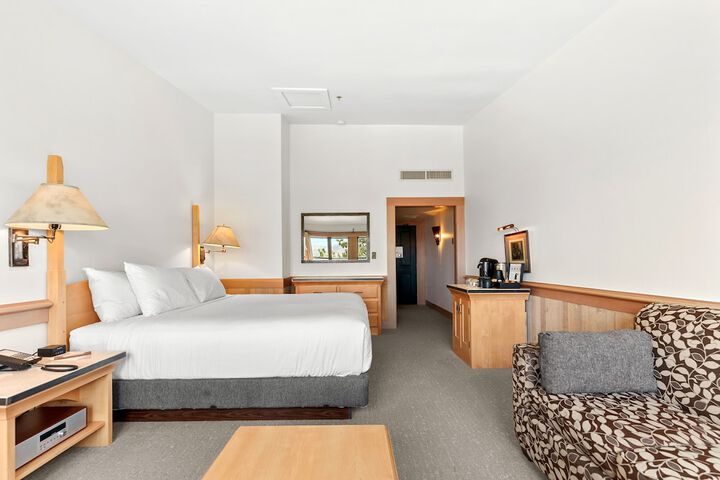 Sun Mountain Lodge