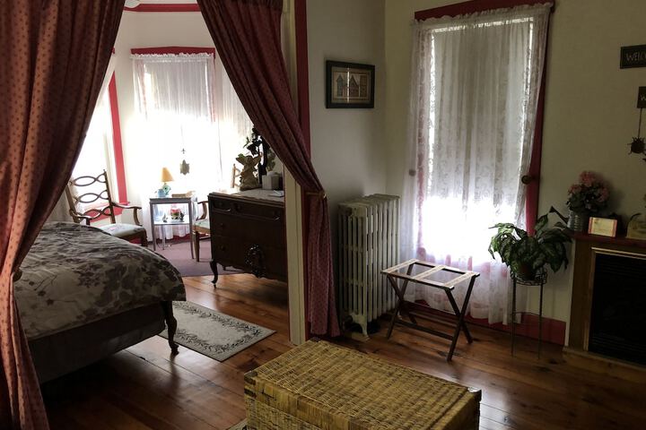Keller House