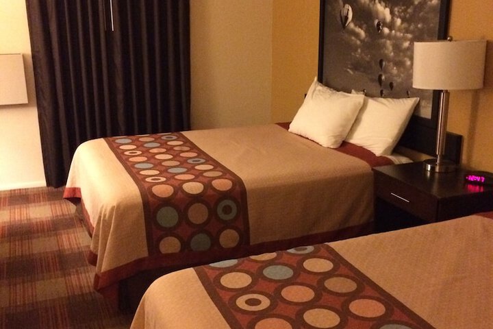 Room 16 of 32