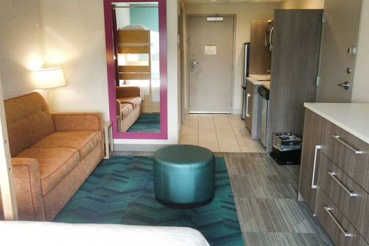 Room 21 of 33
