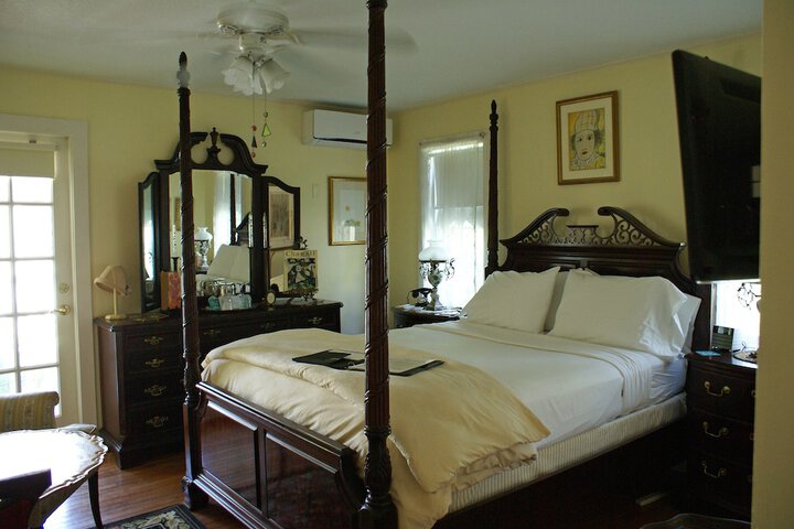 Room 20 of 38
