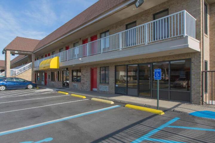 STUDIOS AND SUITES 4 LESS BATTLEFIELD BLVD