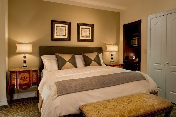 Room 22 of 42