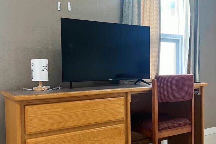 Valemount Hotel