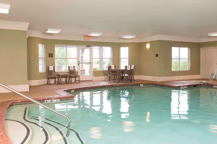 Homewood Suites by Hilton Indianapolis-Airport / Plainfield