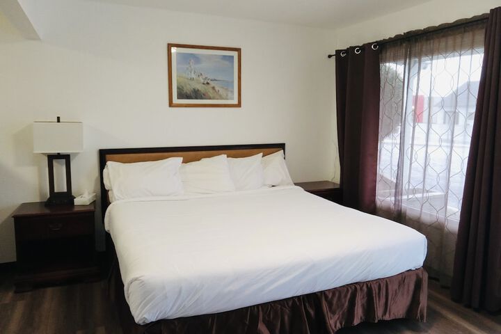 Blue Coast Inn and Suites