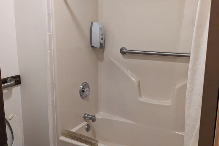 Room 46 of 75