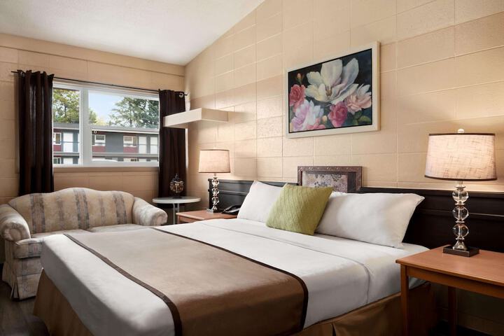Room 14 of 38