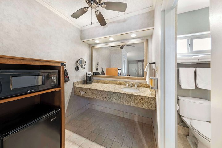 Best Western Plus Black Oak