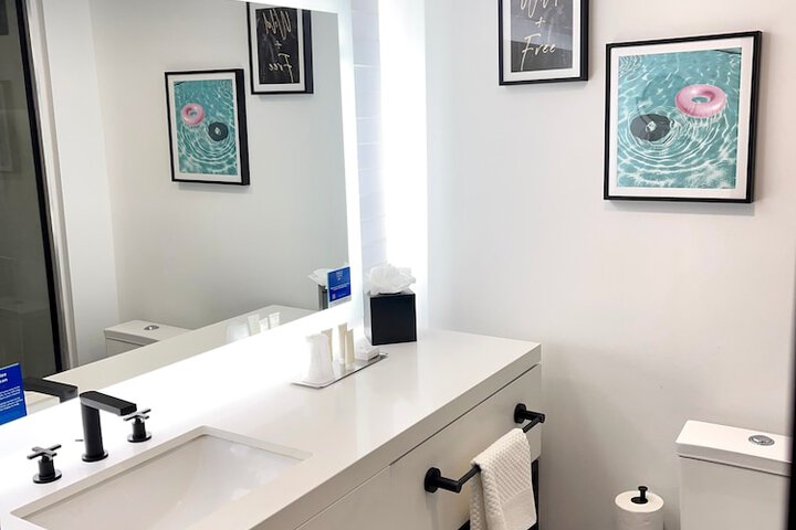 Room 10 of 24