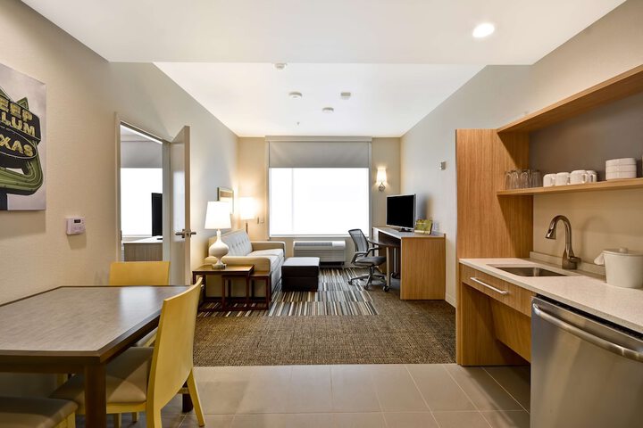 Room 25 of 36