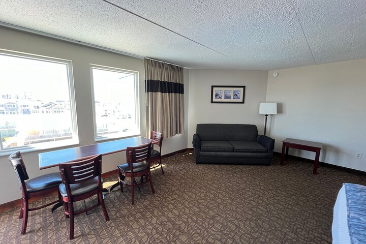 Room 37 of 71