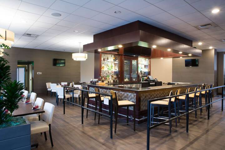Lounge 60 of 67