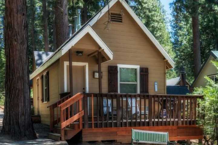 Knotty Pines Cabins