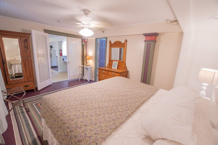 Room 35 of 162
