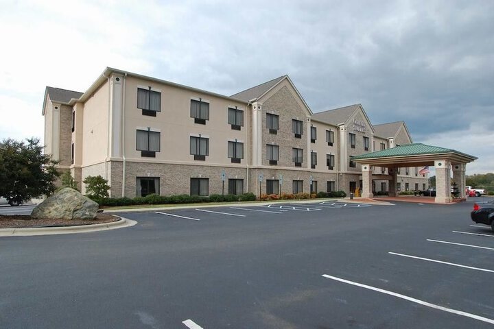 Quality Suites Graham - Burlington South