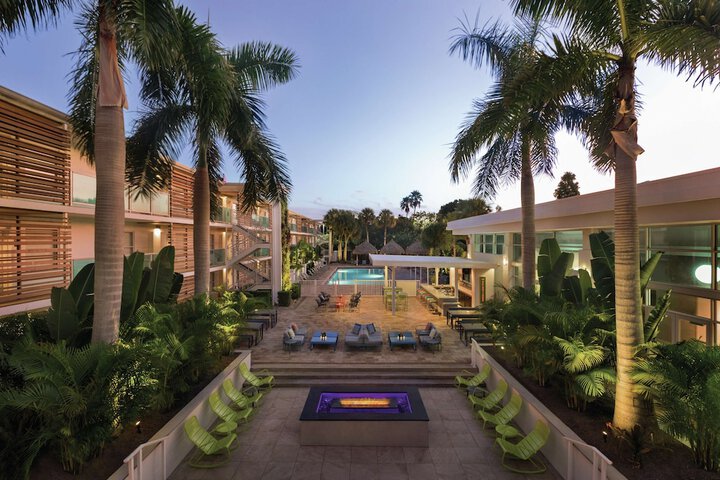 Hotel Alba Tapestry Collection by Hilton