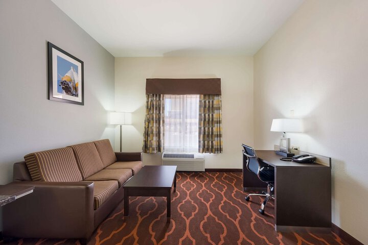 Room 14 of 36