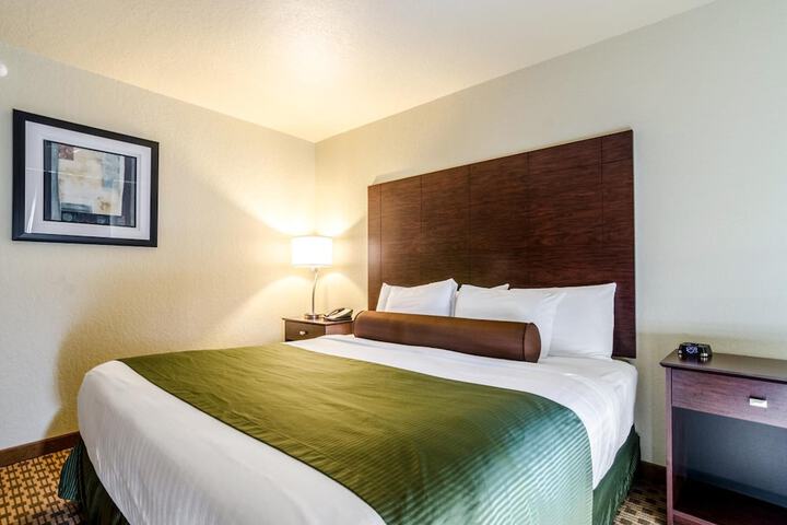 Room 35 of 111