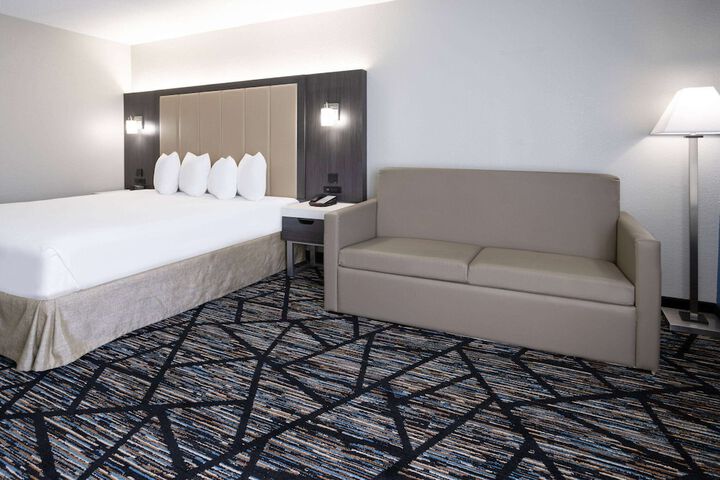 Baymont by Wyndham La Vergne / Nashville I-24 East