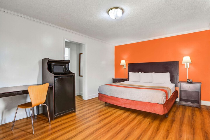 Motel 6 Americus GA