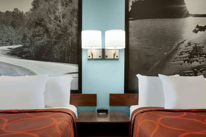 Room 14 of 34