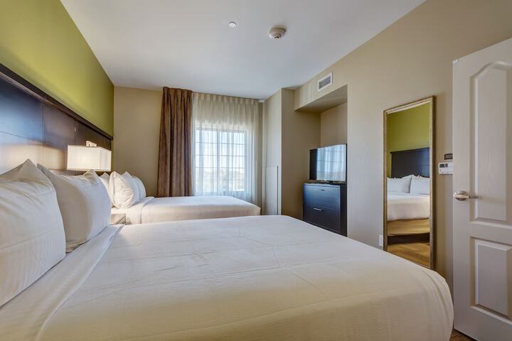 Staybridge Suites St. Louis - Westport by IHG