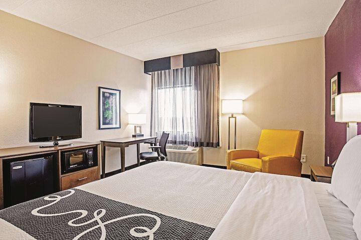 Room 22 of 38