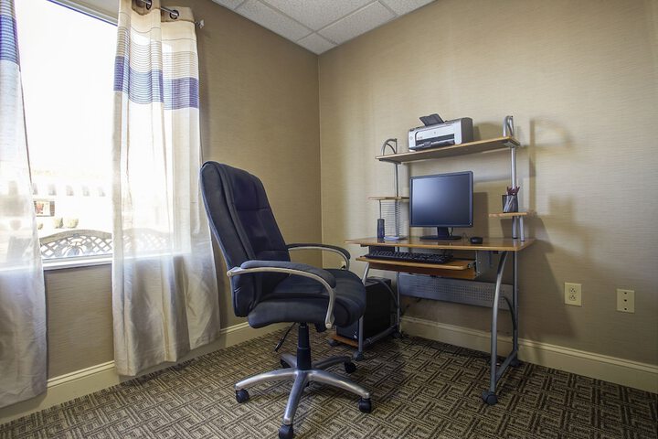 Business Center 57 of 61