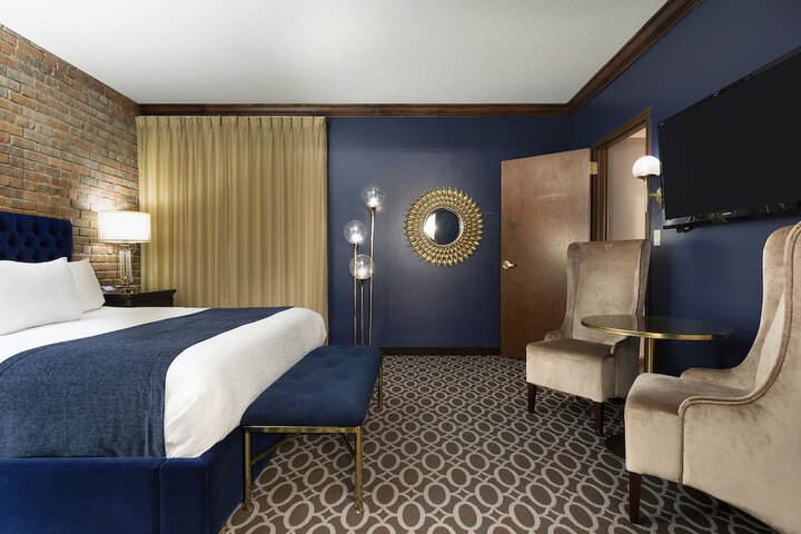 Des Lux Hotel