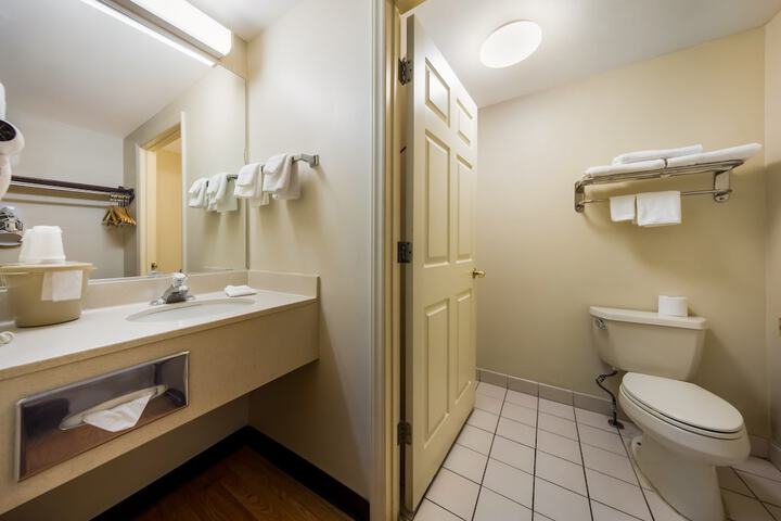 Room 21 of 25