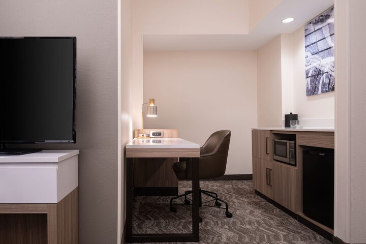 Room 18 of 22