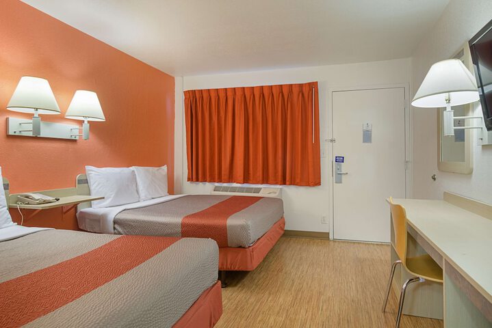 Room 72 of 74
