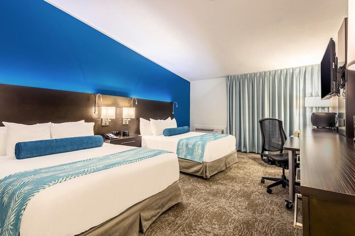 Oasis Hotel & Convention Center an Ascend Collection Hotel