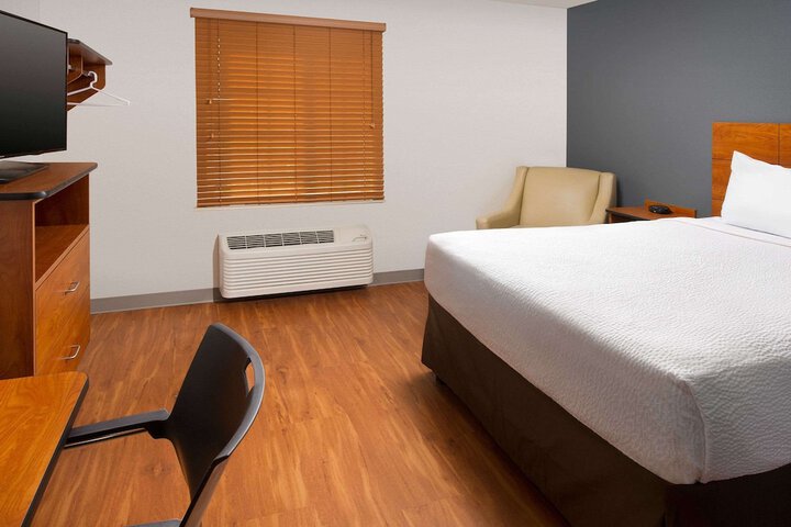 Room 18 of 29