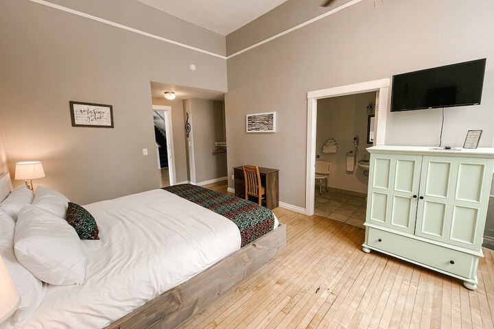 Room 64 of 140