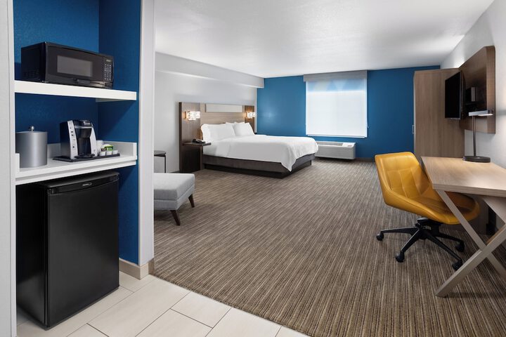 Room 13 of 47