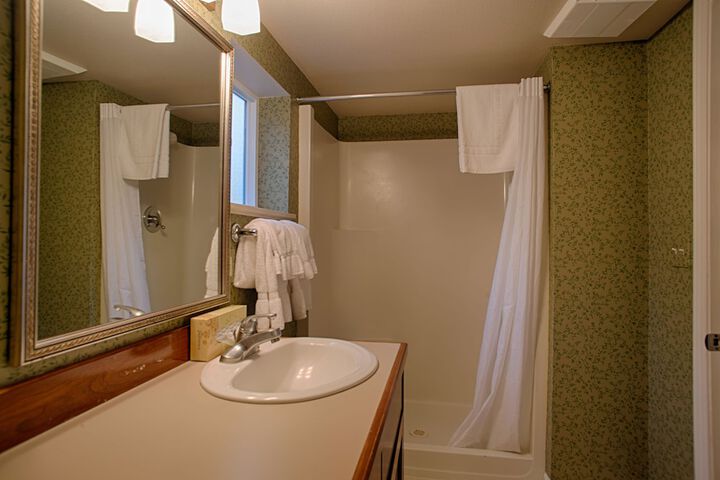 Room 103 of 231